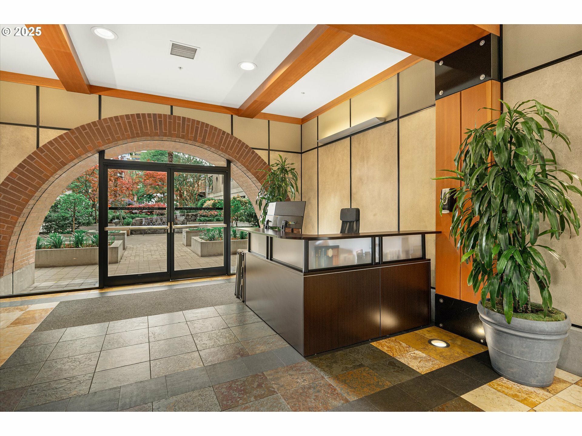 Property Photo: 1030 NW Johnson St 323 OR 97209