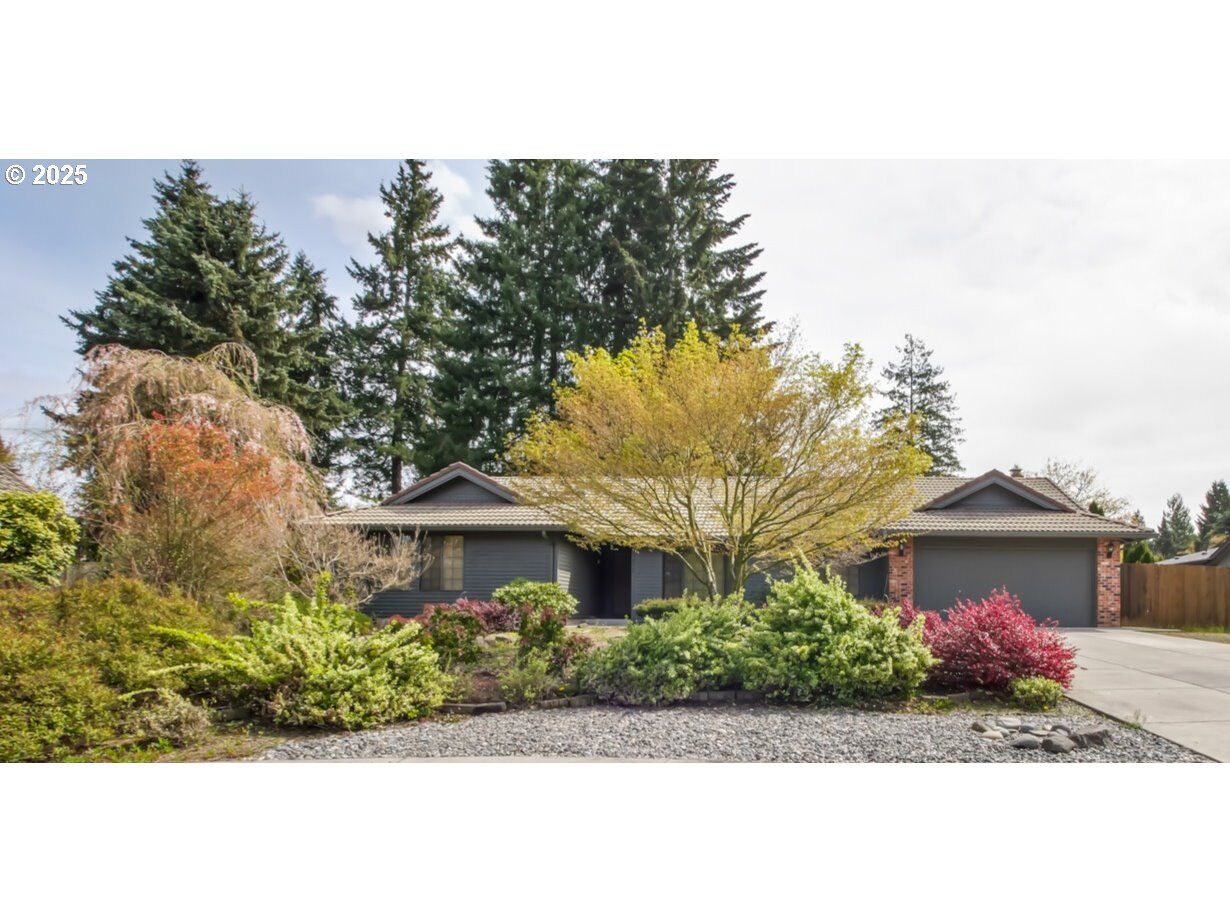 Property Photo:  3219 NE 111th Cir  WA 98686 