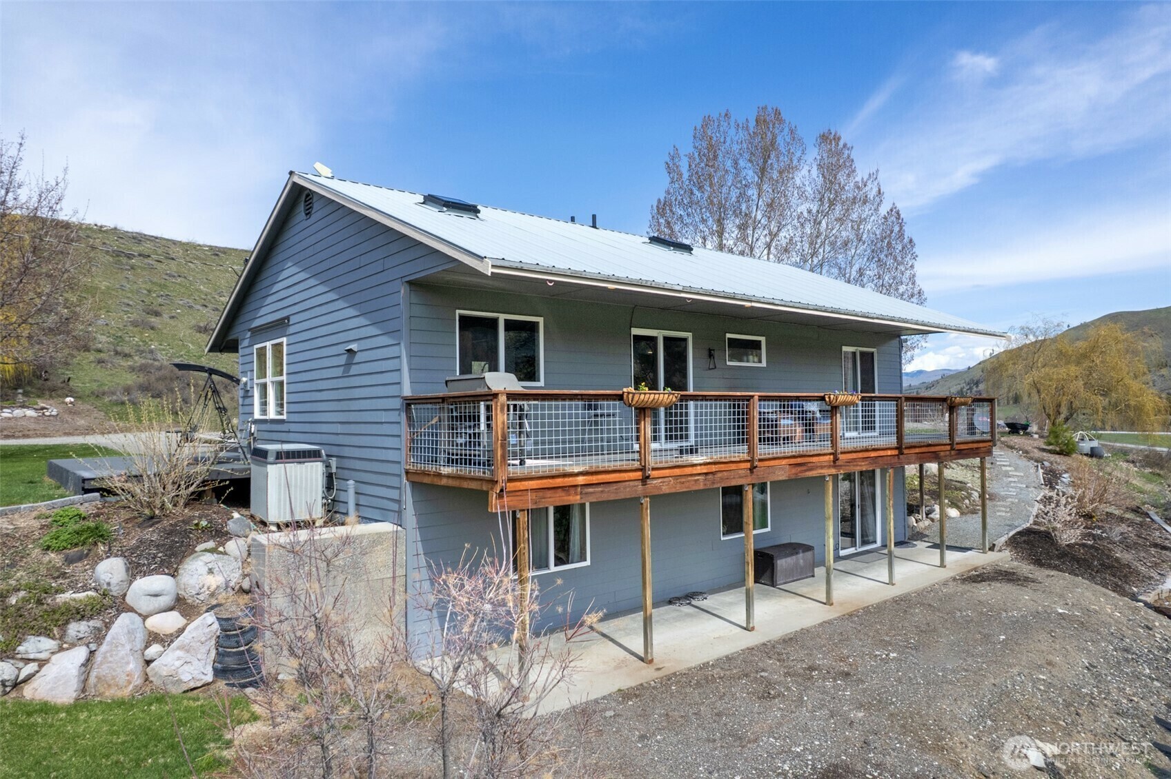 Property Photo: 2081 Highway 153 WA 98814