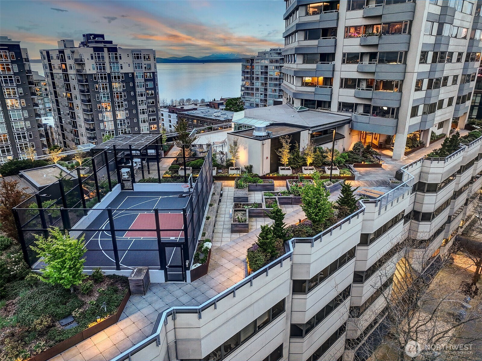 Property Photo: 2821 2nd Avenue 1005 WA 98121