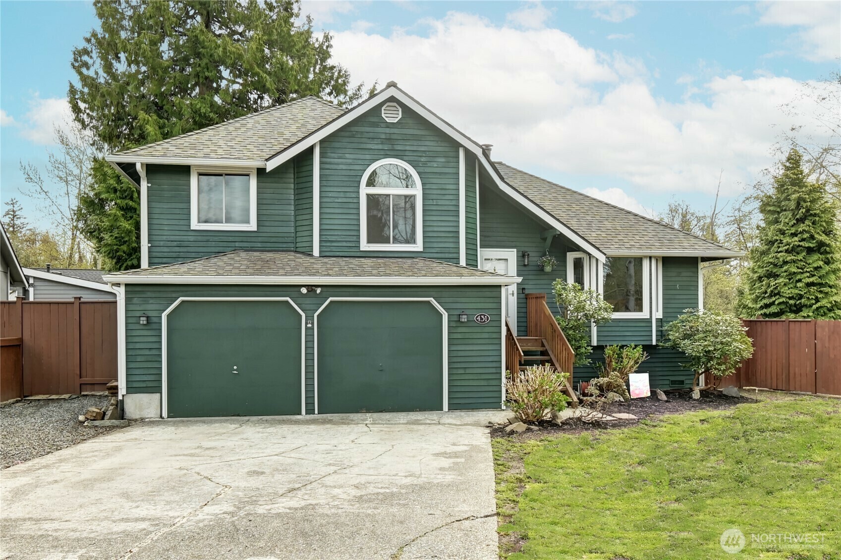 431  109th Place SE  Everett WA 98208 photo