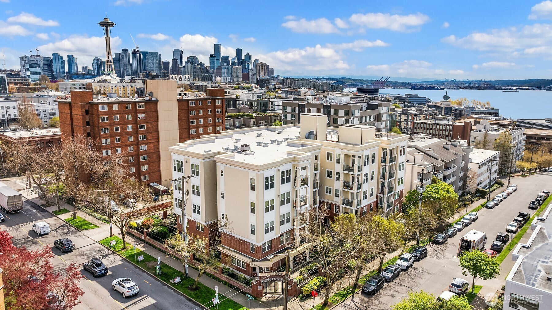 530  4th Avenue W 309  Seattle WA 98119 photo