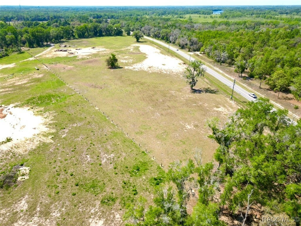 9850 E Bushnell Road  Floral City FL 34436 photo