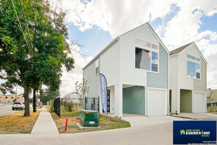 310 W Evergreen St #113  San Antonio TX 78212 photo