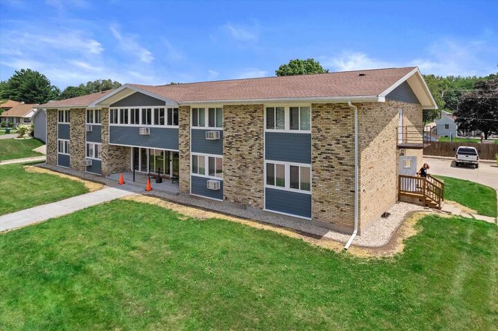 Property Photo:  821 George Avenue  WI 53534 