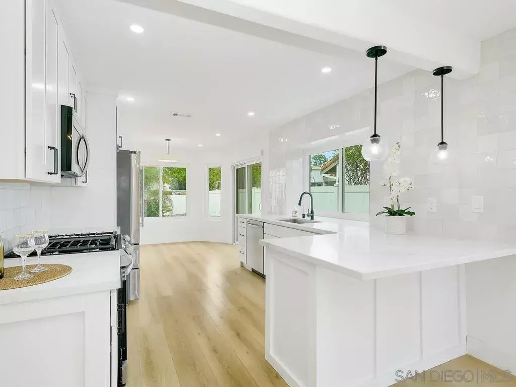Property Photo: 4951 Delos Way CA 92056