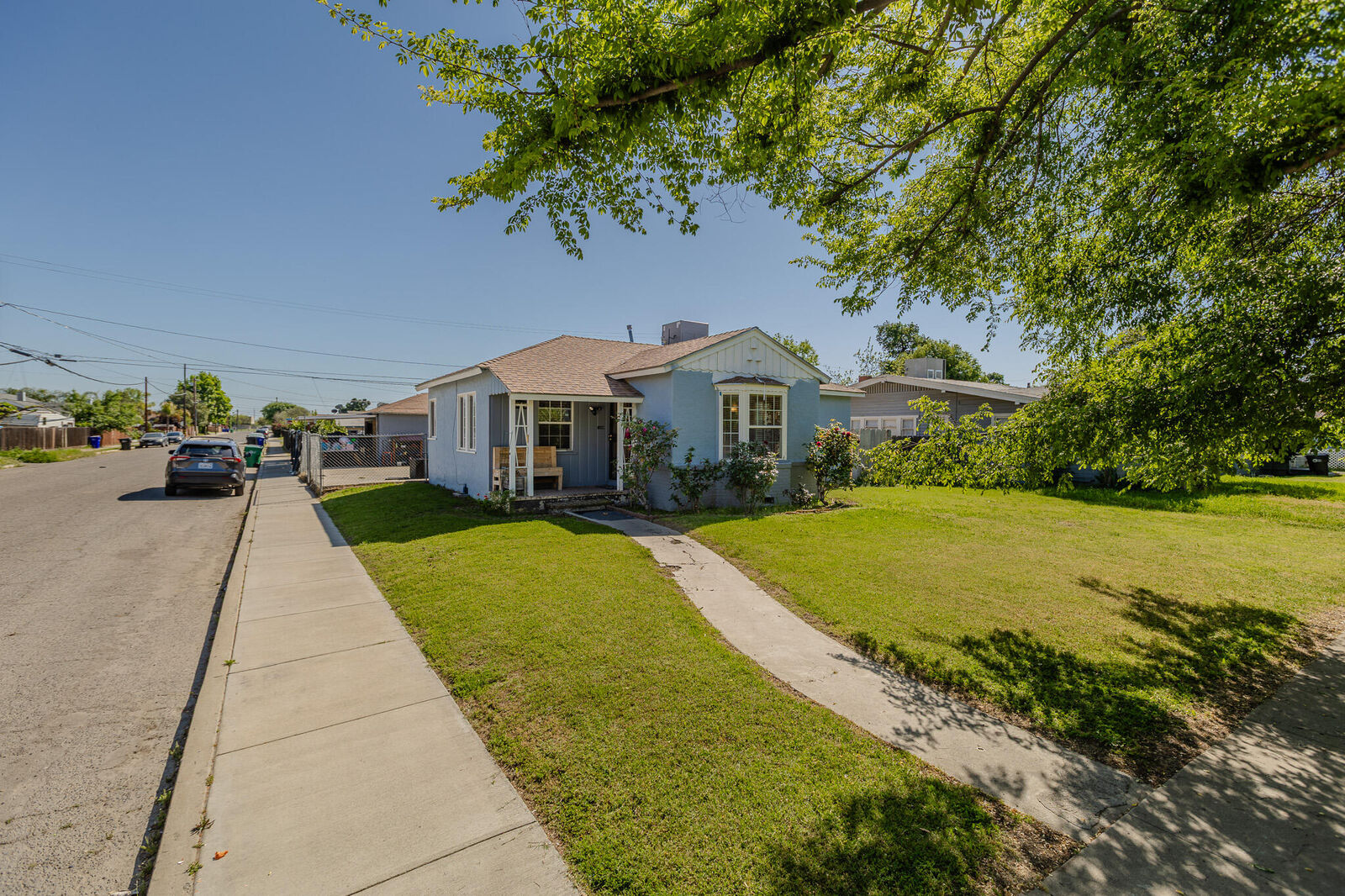 Property Photo: 335 W Kanai Avenue CA 93257