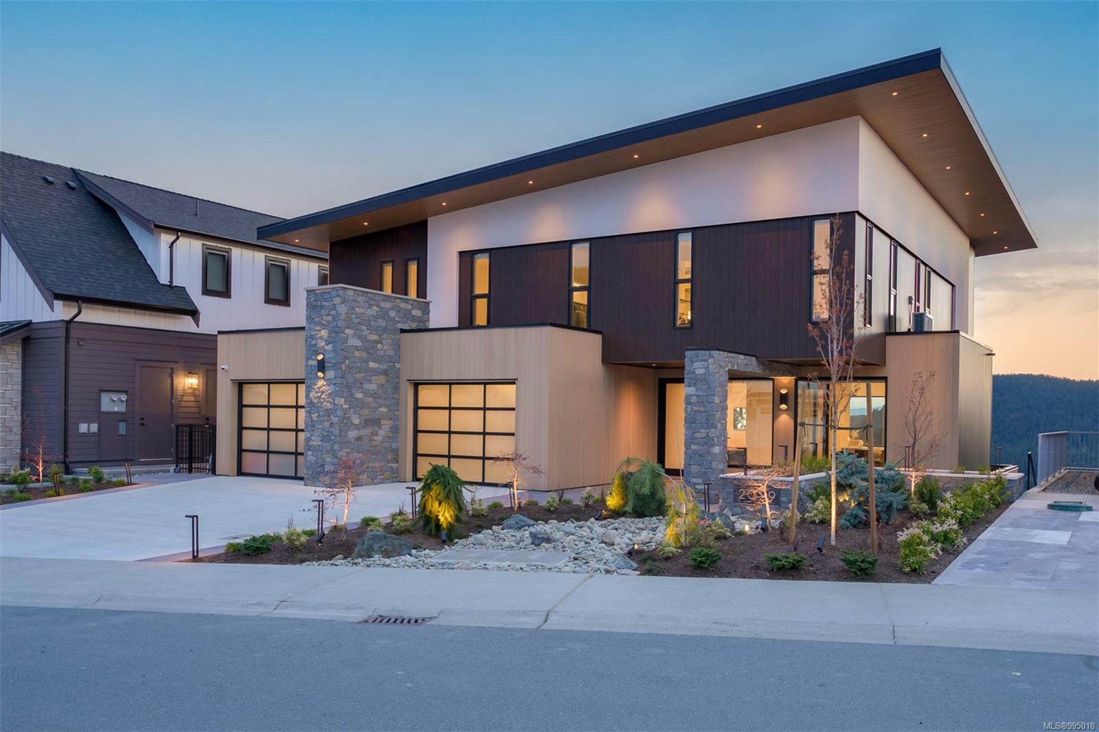 Property Photo: 2029 Pinehurst Terr BC V9B 3S3