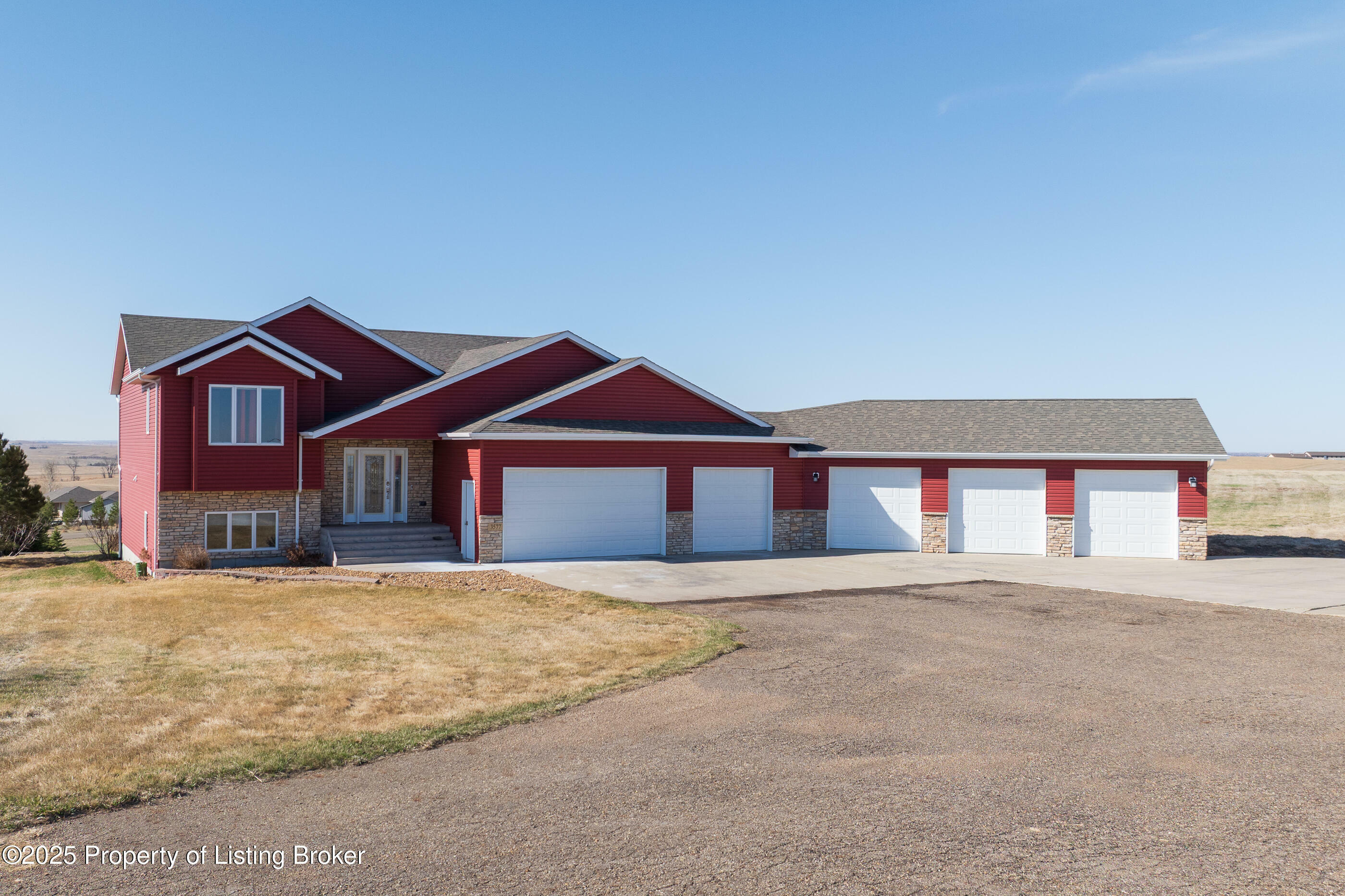 Property Photo: 3577 106T Avenue SW ND 58601