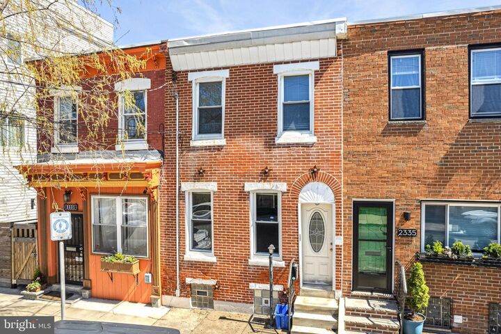 Property Photo:  2333 E Huntingdon Street  PA 19125 