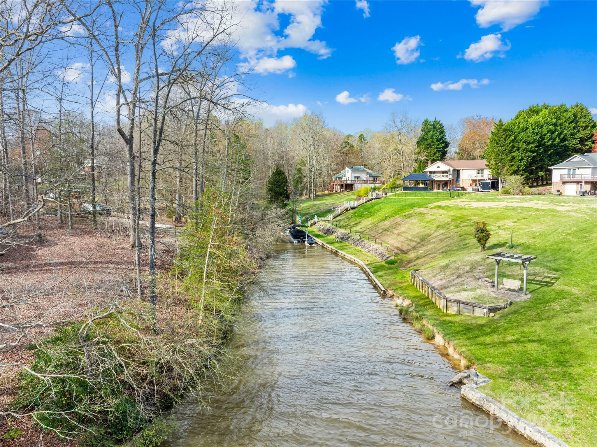 Property Photo: 32 Heritage Lane NC 28150