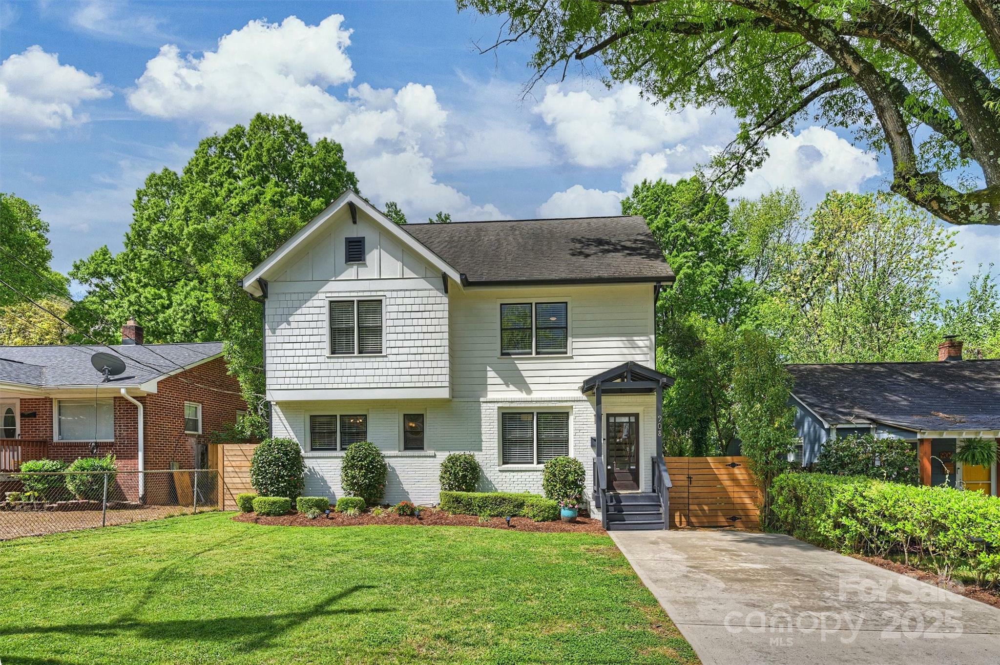 Property Photo: 908 Academy Street NC 28205