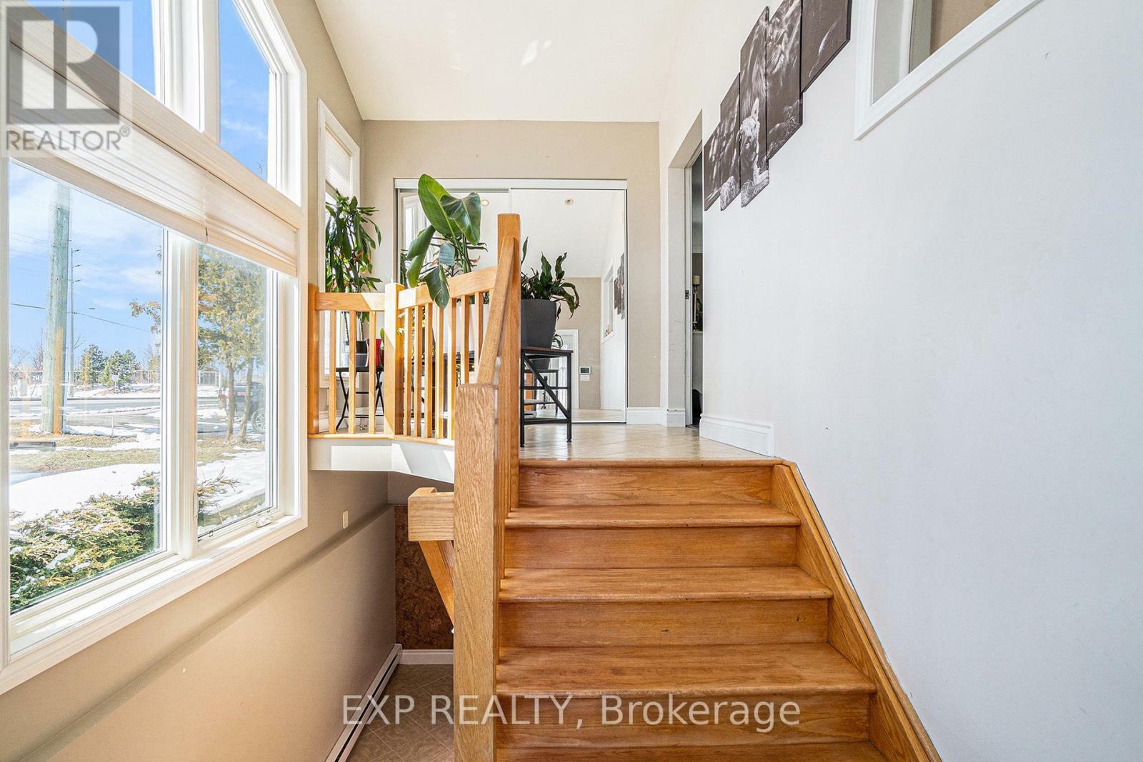 Property Photo: 2147 Mer Bleue Road ON K4A 3T9