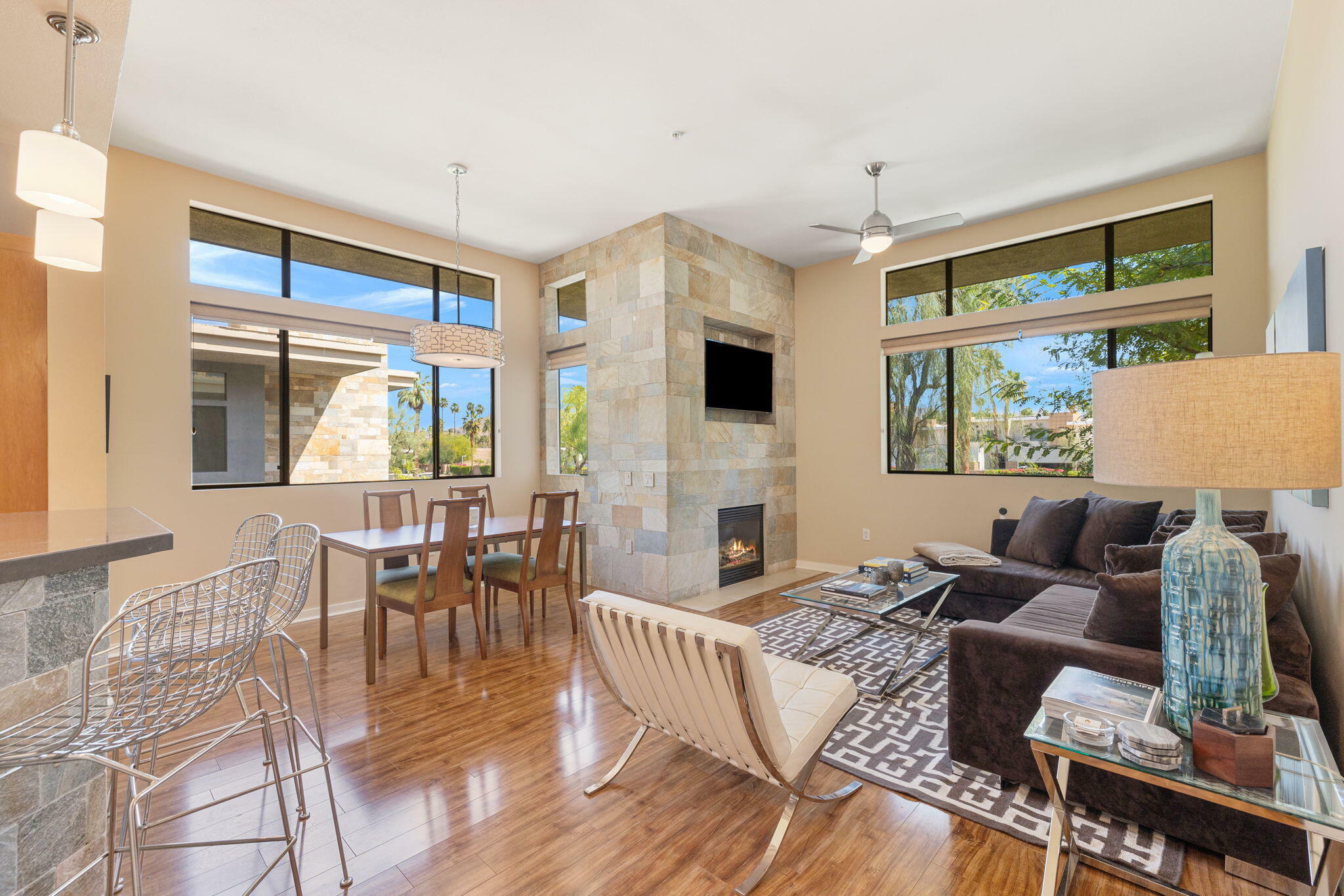 870 E Palm Canyon Drive 202  Palm Springs CA 92264 photo