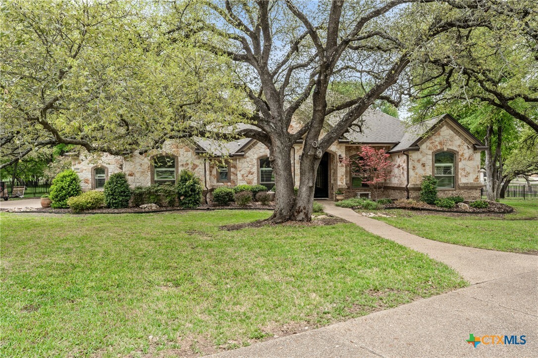 Property Photo: 2016 The Creeks Drive TX 76571