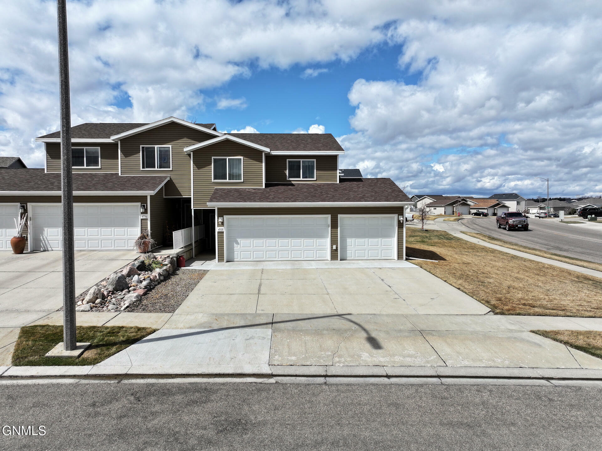 Property Photo: 4918 Windsor Street ND 58503