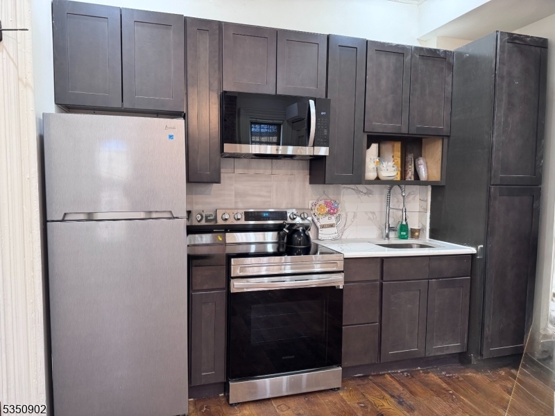 Property Photo: 294 Broad St 1 NJ 07104