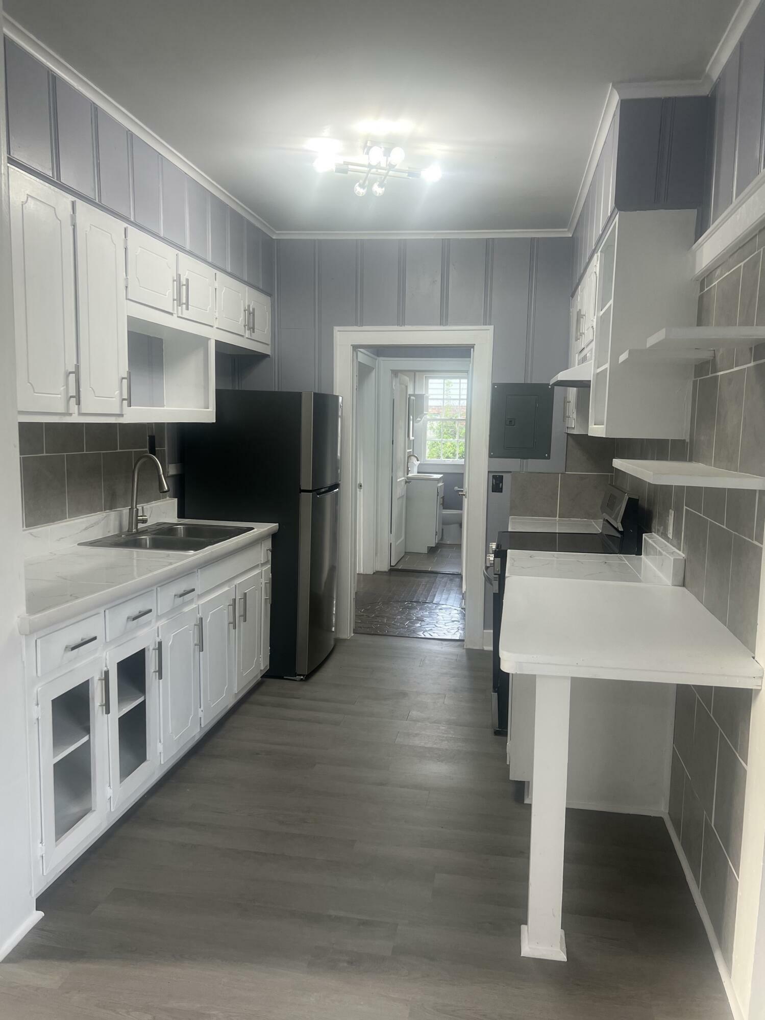 Property Photo: 405 S Eshman Ave MS 39773