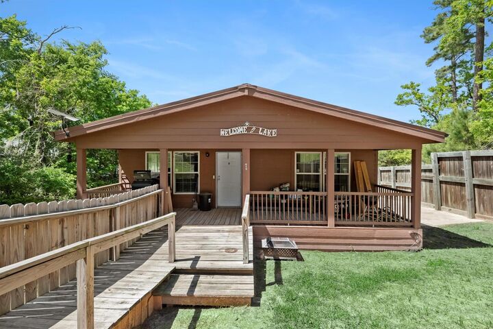 Property Photo:  412 Ridge Trail  TX 75862 