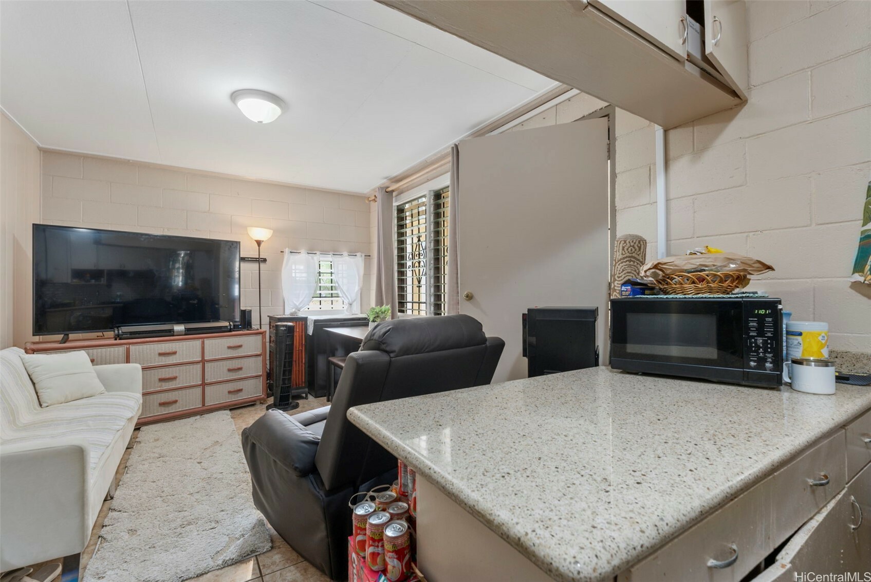 Property Photo: 2765 Kapiolani Boulevard 107 HI 96826