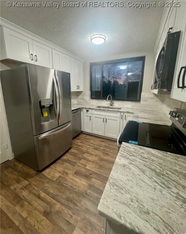 Property Photo:  5218 Walnut Valley Drive  WV 25313 