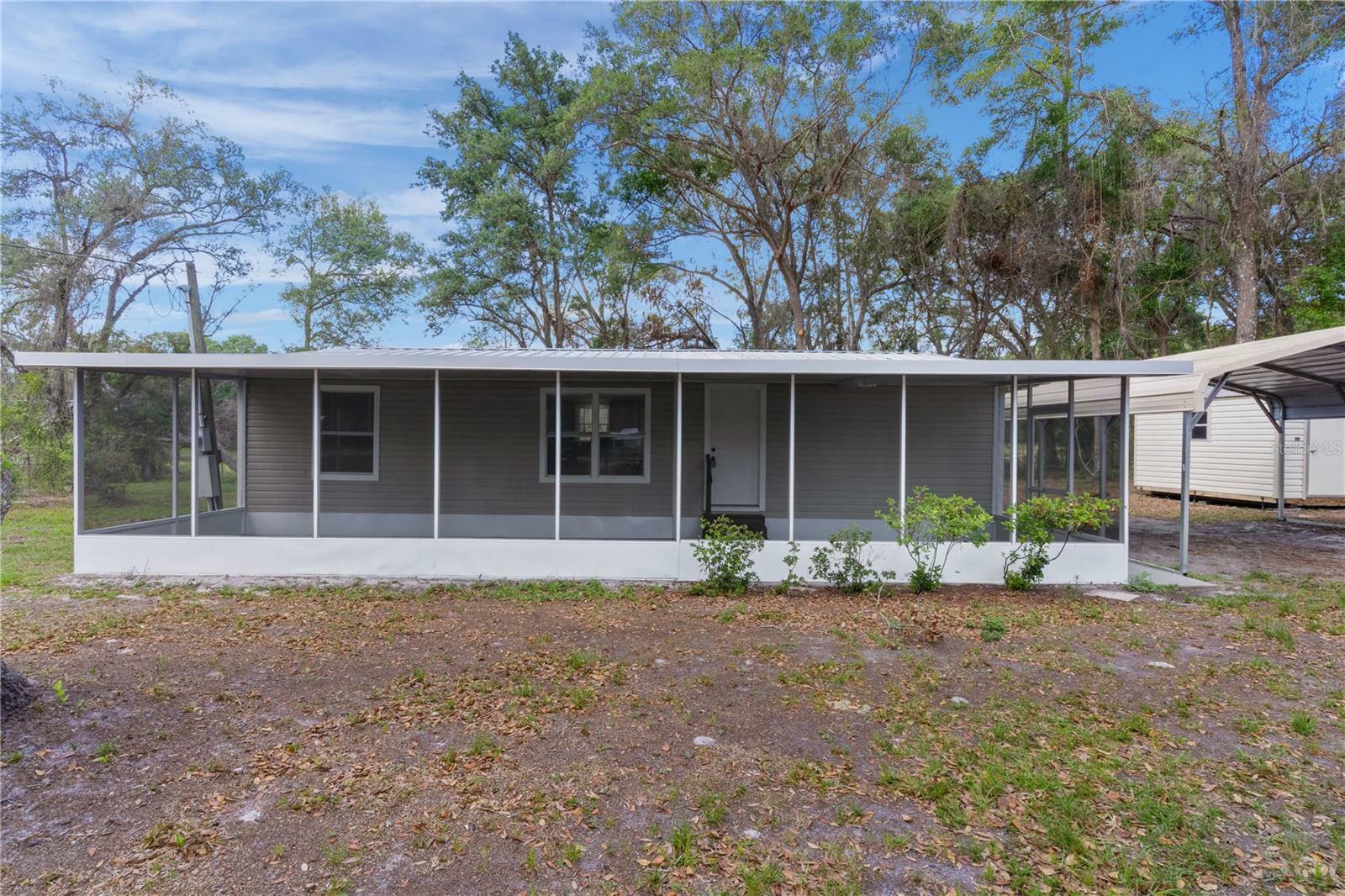 Property Photo: 4294 Cr 656 FL 33597