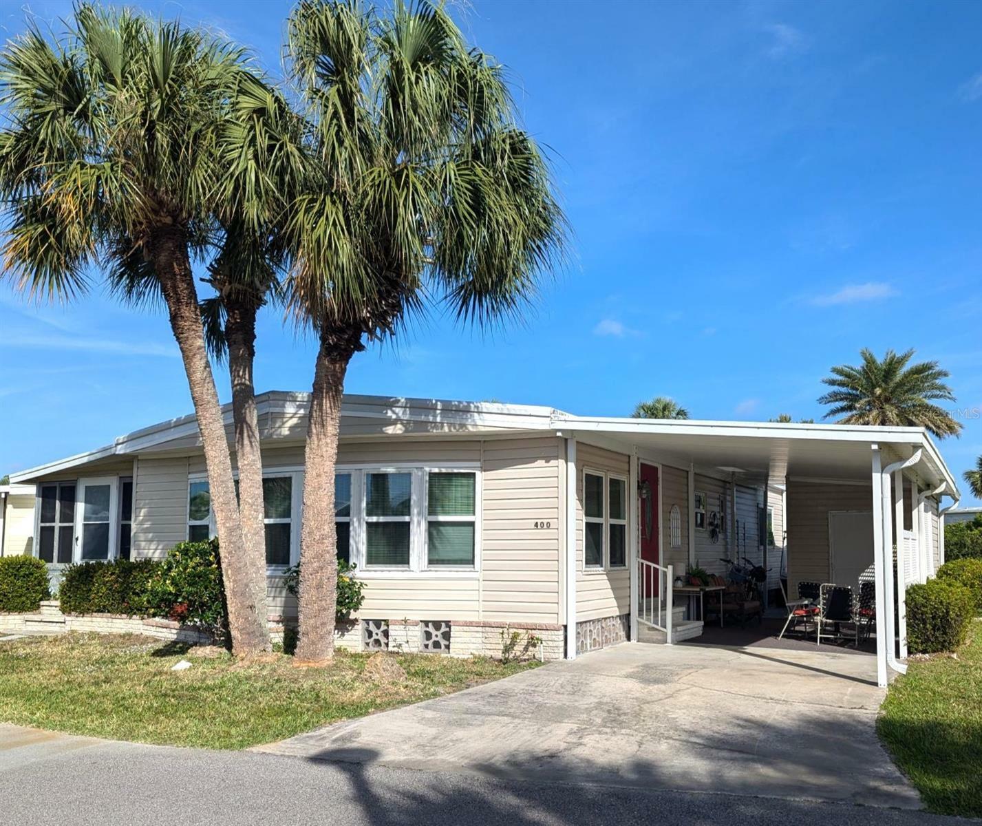 Property Photo: 2100 Kings Highway 400 FL 33980