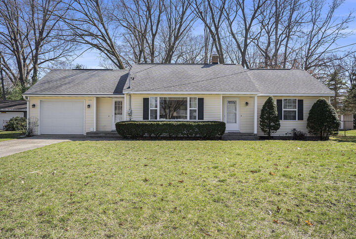 15156 Echo Court  Spring Lake MI 49456 photo