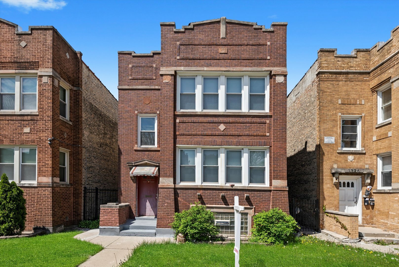 Property Photo:  1322 N Lockwood Avenue  IL 60651 