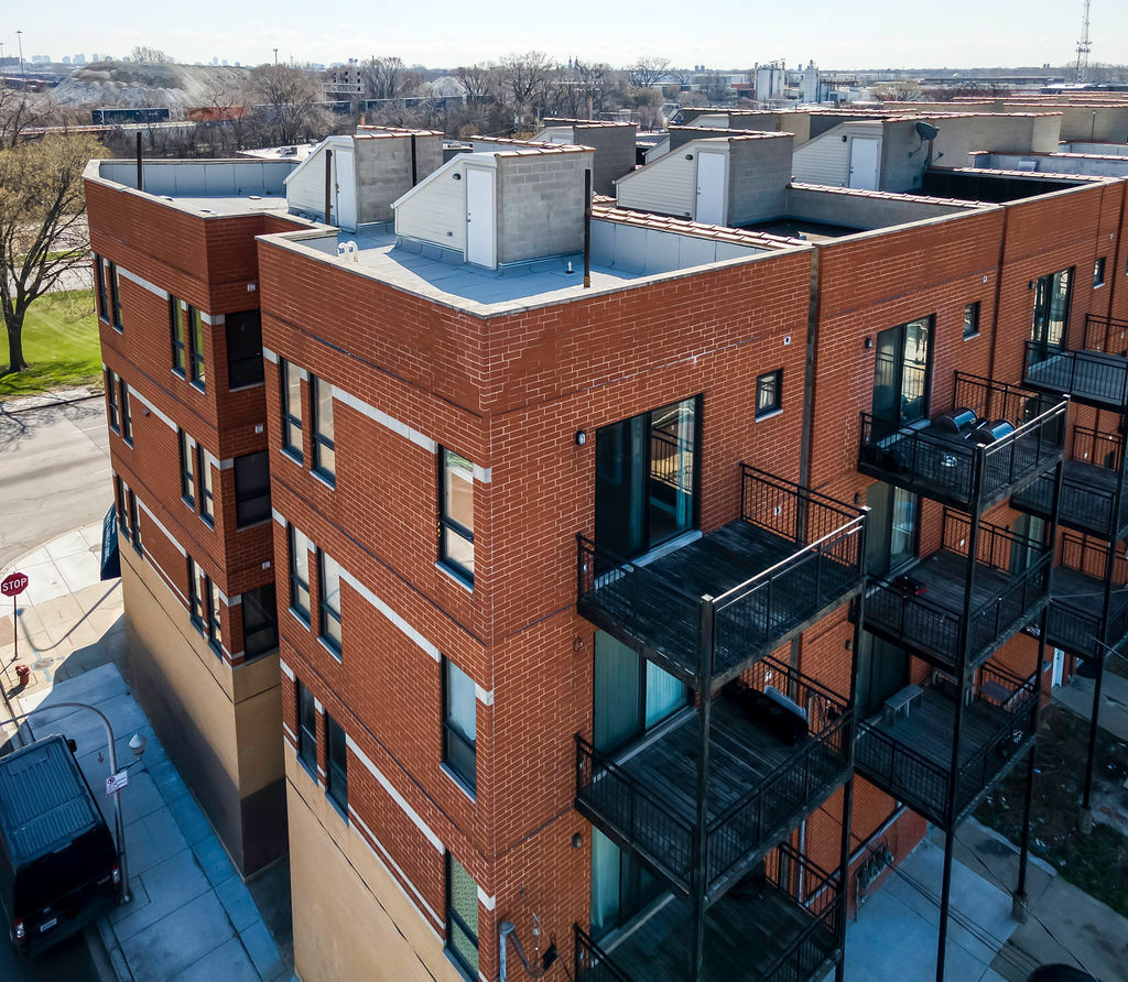 Property Photo: 4000 S Western Avenue 4 IL 60609