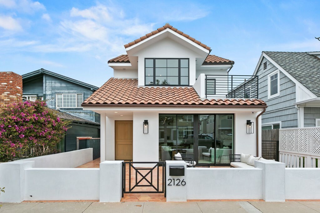 Property Photo: 2126 Miramar Drive CA 92661
