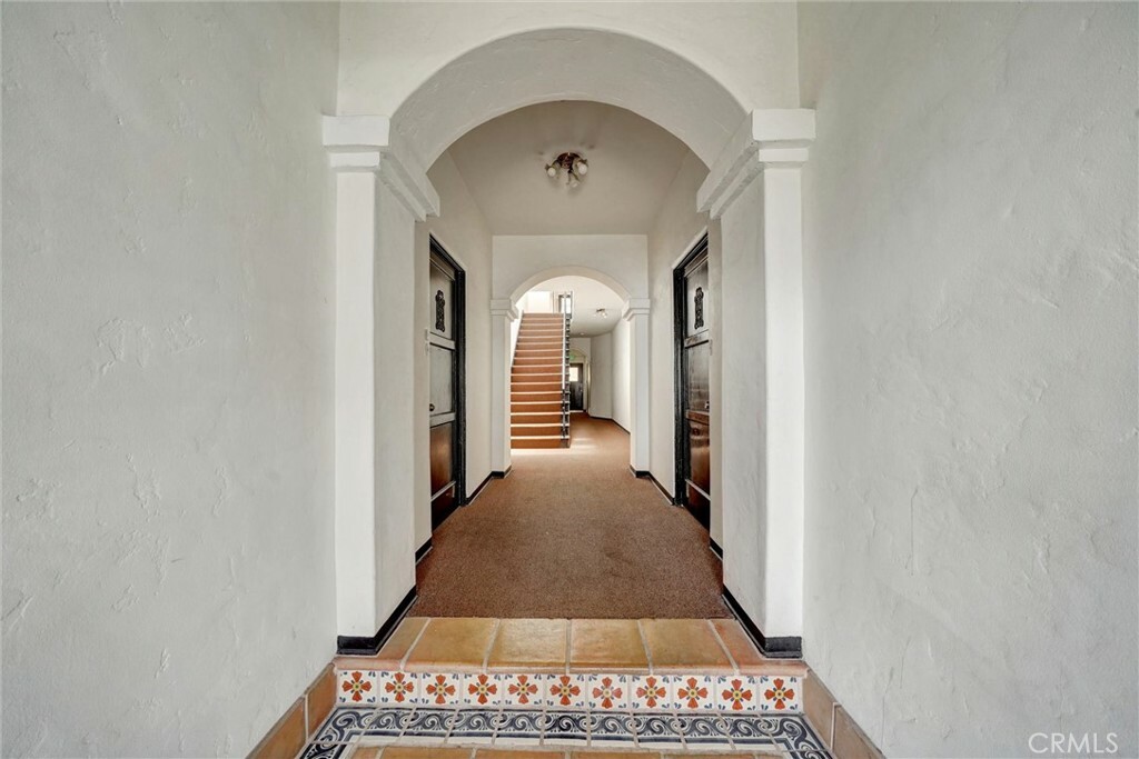 Property Photo: 124 S Elm Drive 8 CA 90212