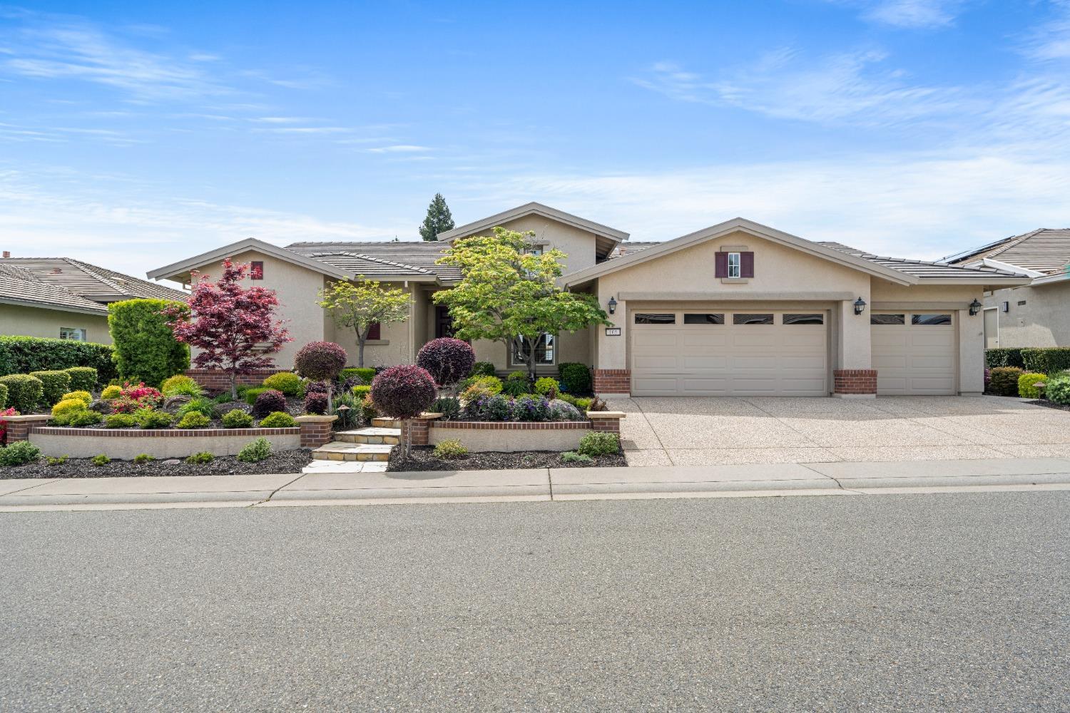 Property Photo: 105 Walden View Ct CA 95648