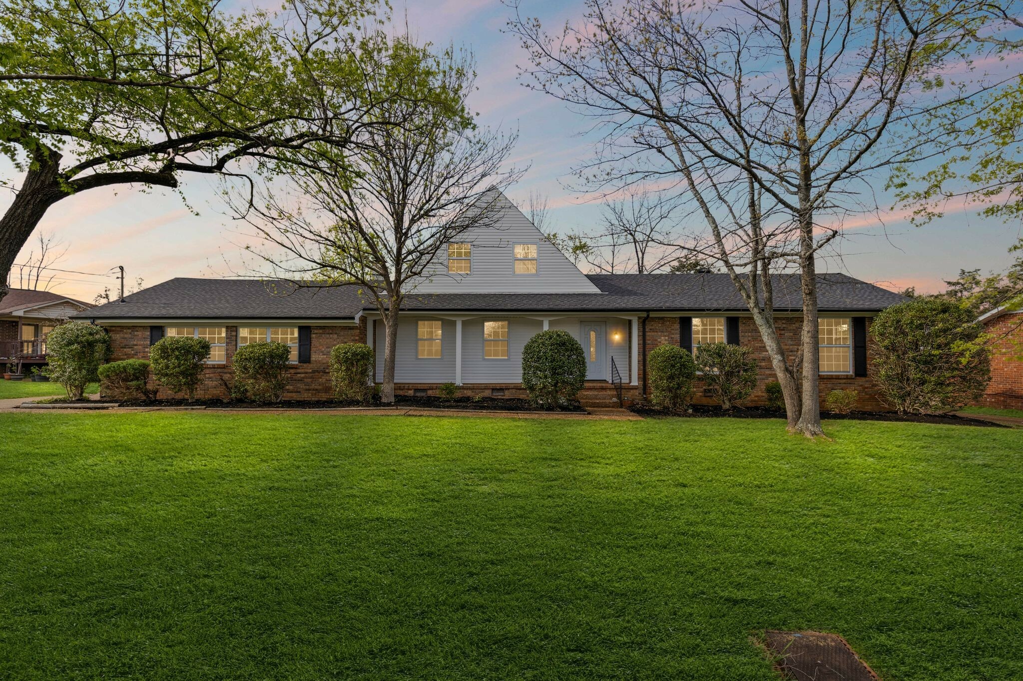 Property Photo: 105 Saxon Mist Dr TN 37217