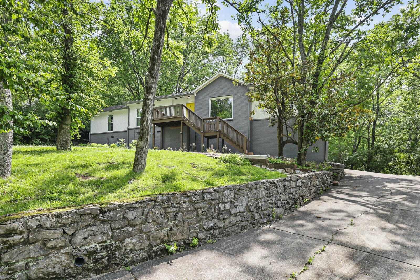 Property Photo: 5735B Knob Rd TN 37209