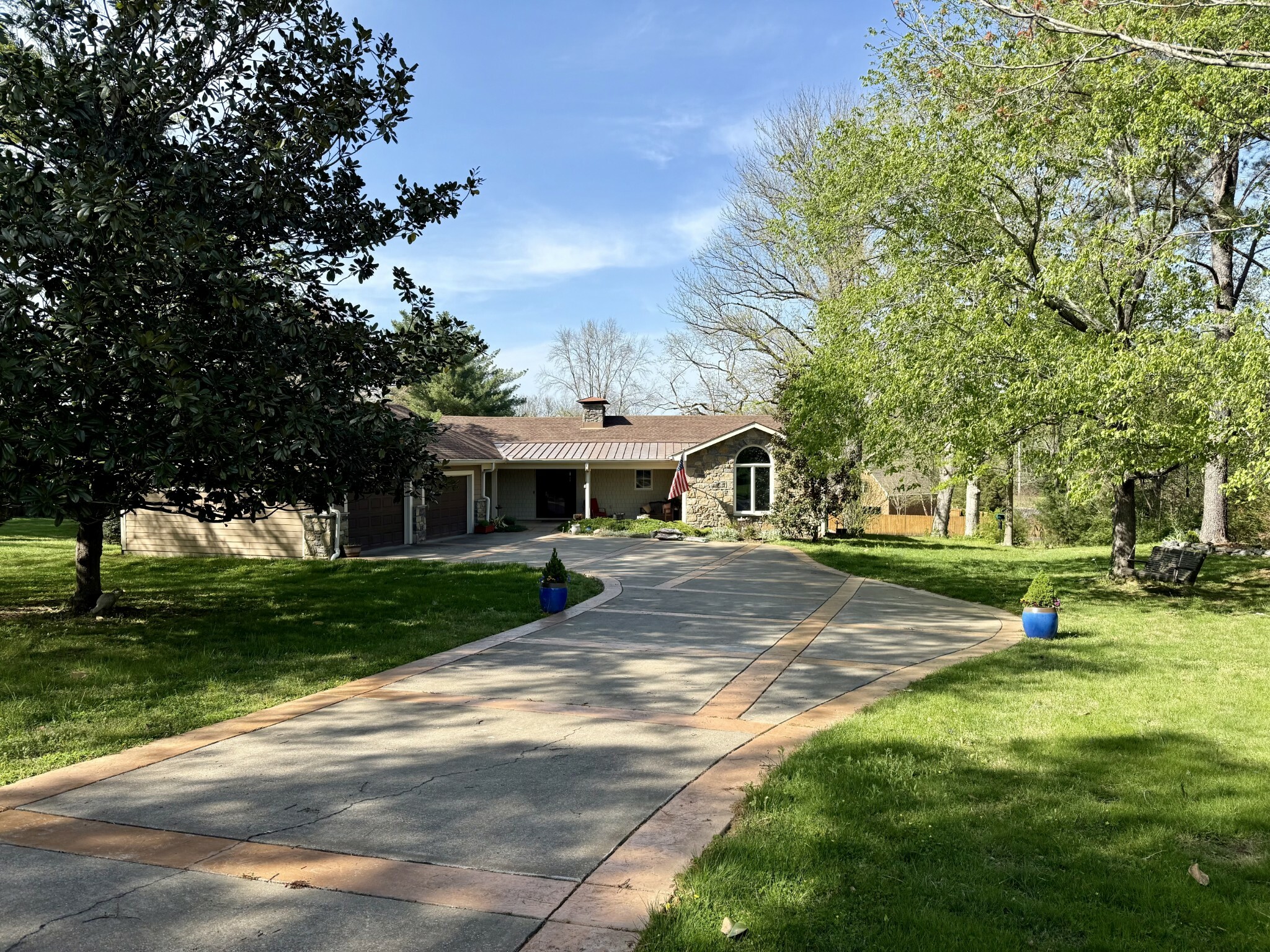 Property Photo: 8166 Poplar Creek Rd TN 37221
