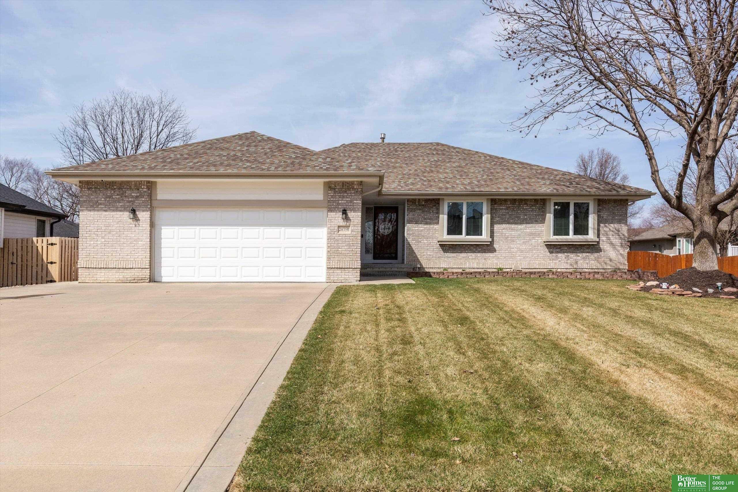 Property Photo: 20756 Ginkgo Circle NE 68022