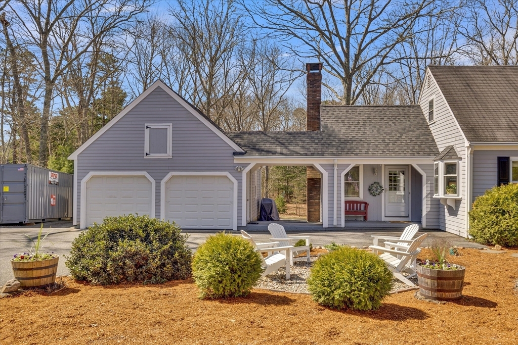 Property Photo:  5 Grand Oak Rd  MA 02644 