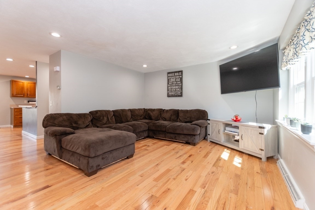 Property Photo:  2 Apple Ridge 2  MA 01754 