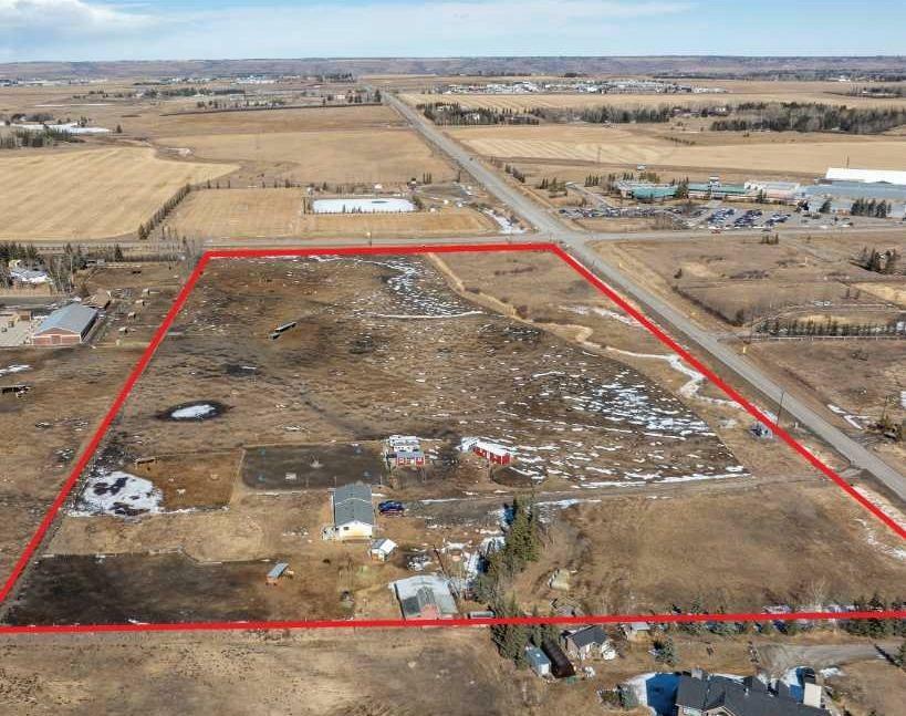 Property Photo: 243201 Range Road 33 AB T3Z 2E6
