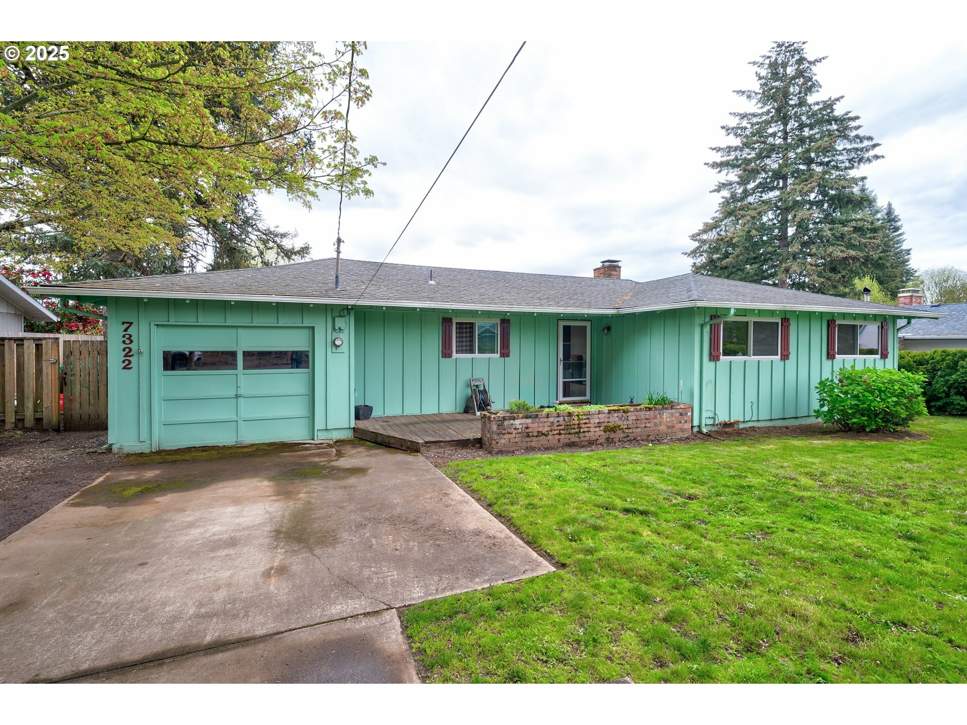 Property Photo: 7322 SE Monroe St OR 97222