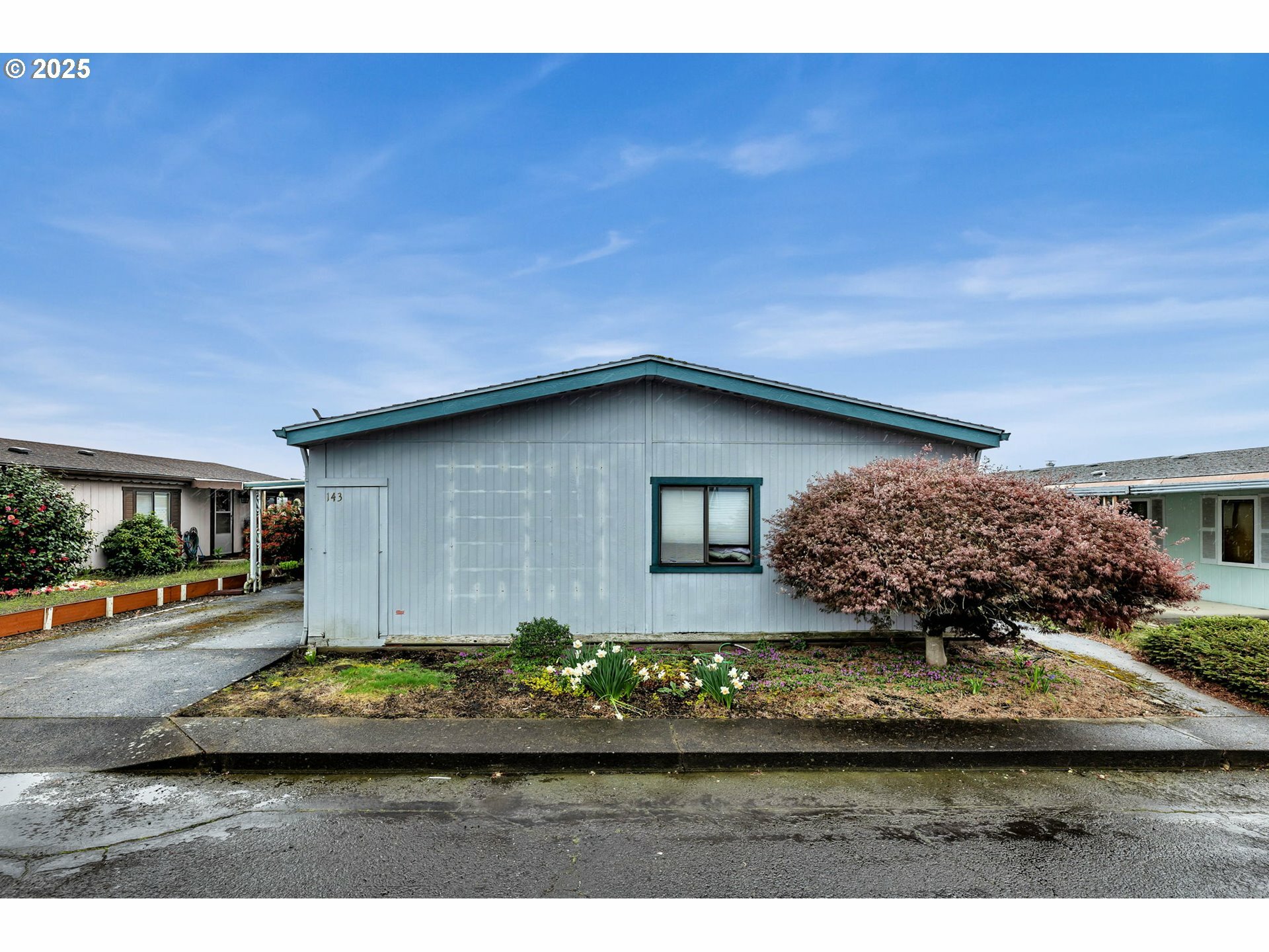 Property Photo: 17401 SE 39th St 143 WA 98683