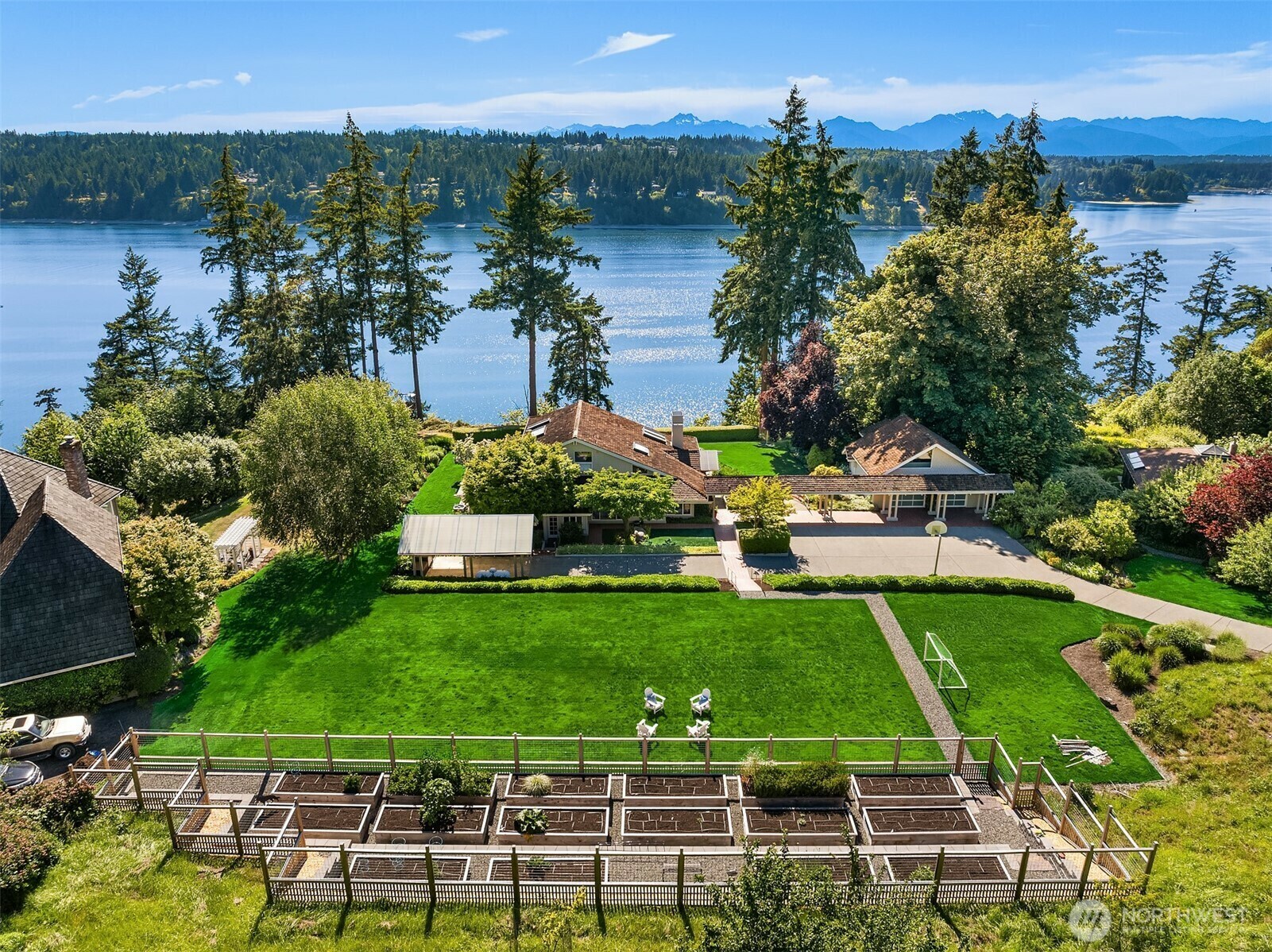 Property Photo: 7761 Hansen Road NE WA 98110