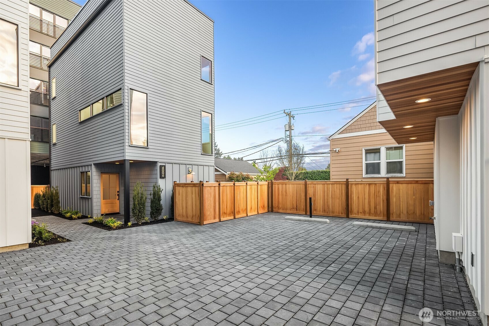 Property Photo: 4008 Midvale Avenue N B WA 98103