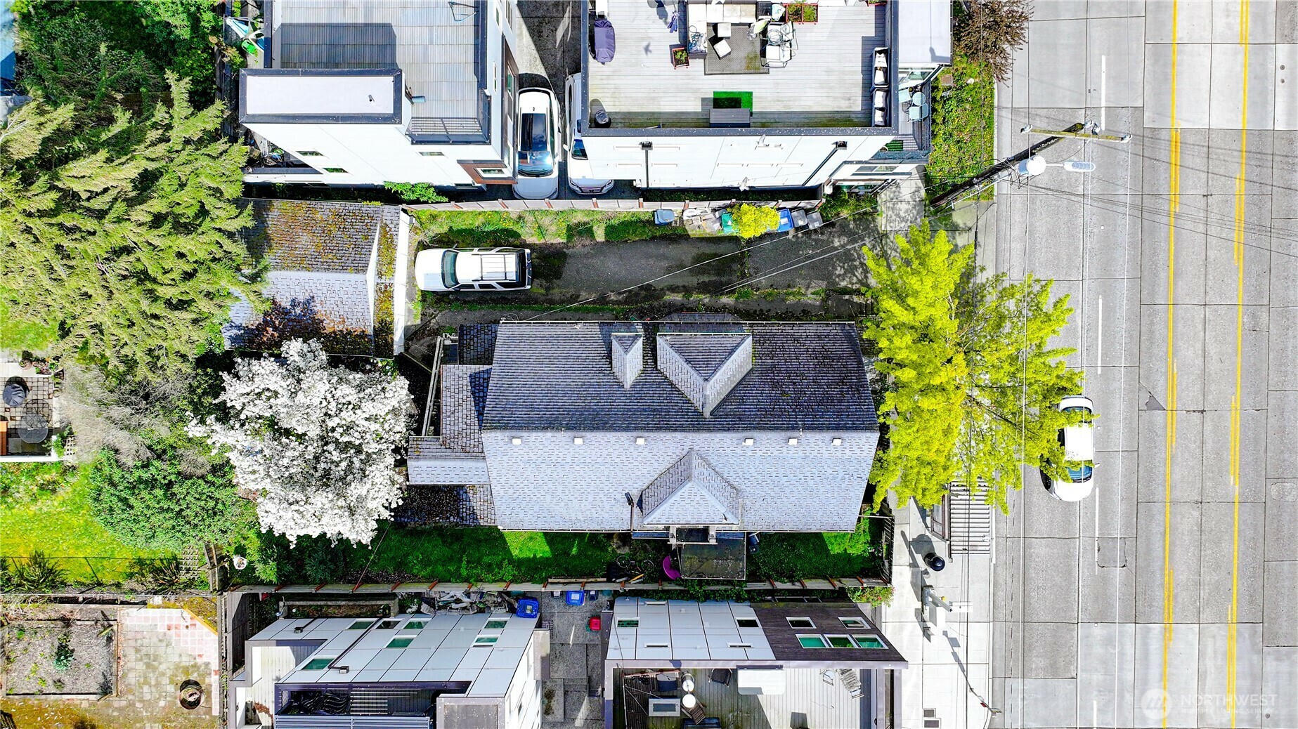 Property Photo: 6743 15th Avenue NW WA 98117