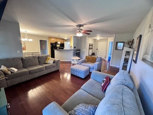 Property Photo:  431 Atlanta Way  KY 42103