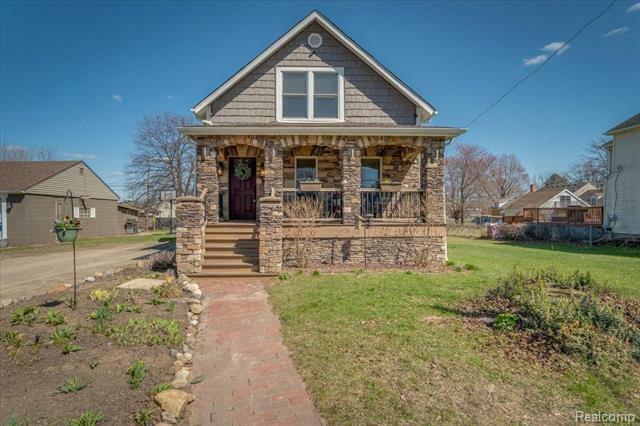 Property Photo: 28844 Wexford Drive MI 48092