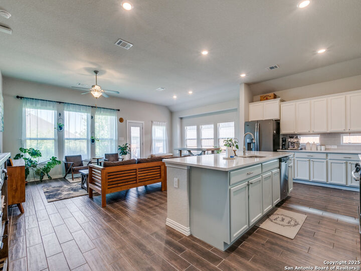 Property Photo: 8847 Pinto Cyn TX 78254