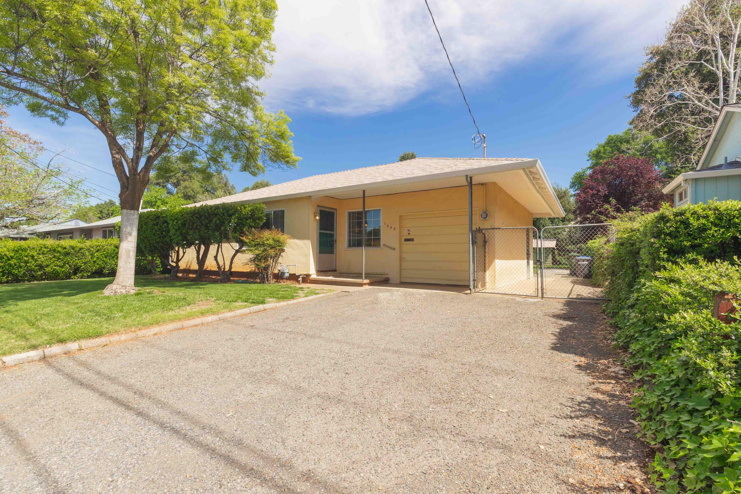 1209 C Street  Redding CA 96002 photo