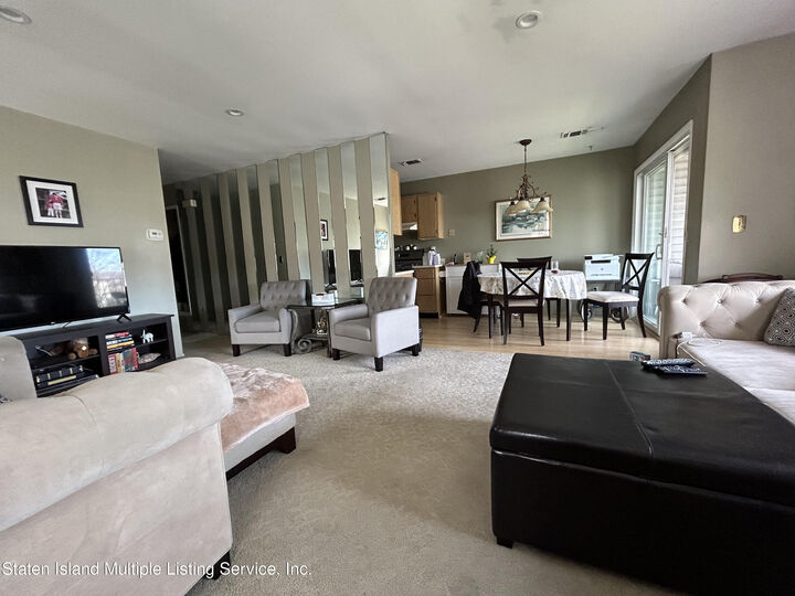 Property Photo:  599 Correll Avenue 150  NY 10309 